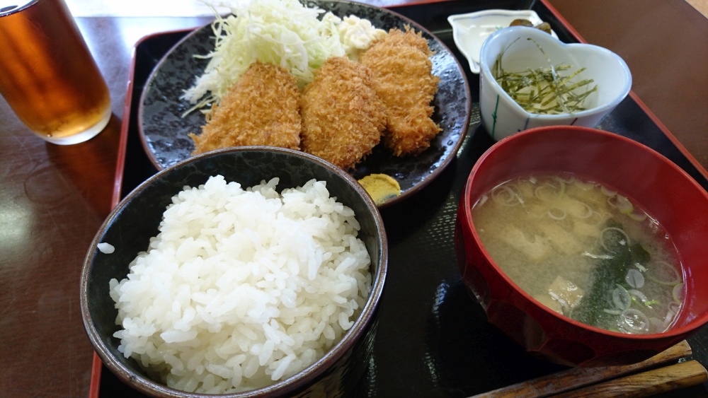 美味しいごはんを出す定食屋を見つけたー！